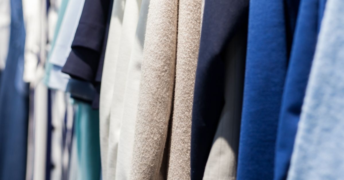 Weniger Teile, mehr Looks: So kombinierst du deine Garderobe vielseitig