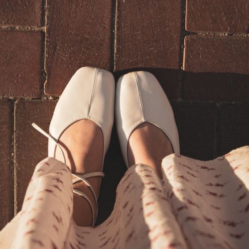 Perfekt versteckt, maximal bequem: Die besten No-Show-Socken für Ballerinas