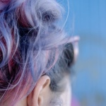 Wann solltest du frisch gefärbte Haare waschen? Der ultimative Timing-Guide für langanhaltende Farbe